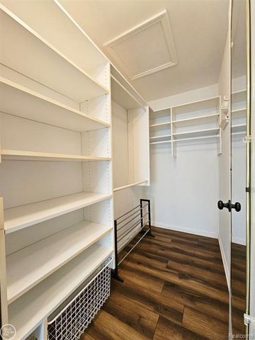 17901 Pointe Court, Clinton Charter Township, MI 48038