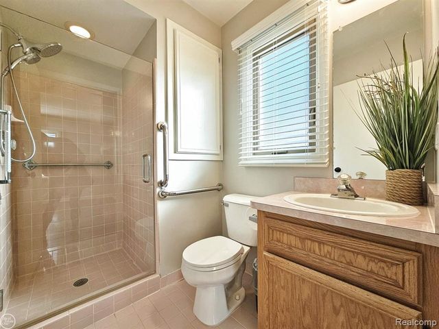 17901 Pointe Court, Clinton Charter Township, MI 48038