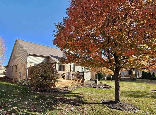 17901 Pointe Court, Clinton Charter Township, MI 48038