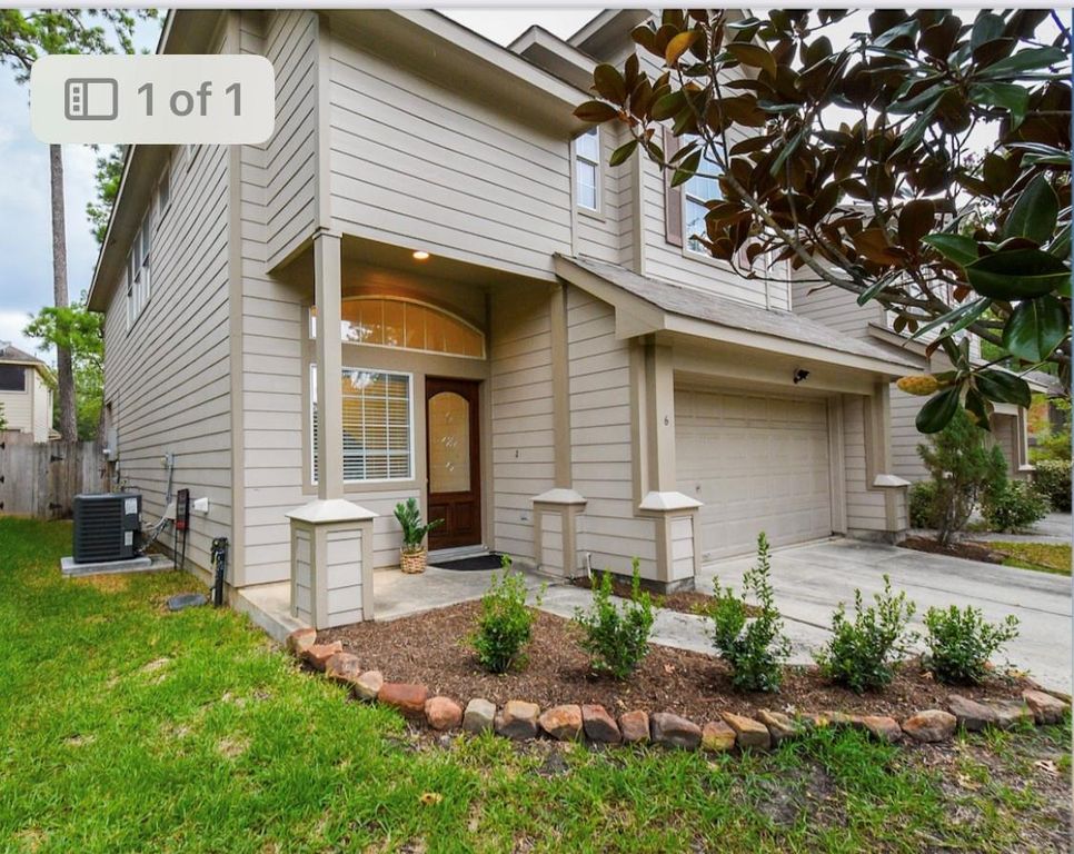 6 S Burberry Park Circle, The Woodlands, TX 77382