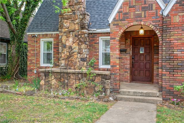 2305 S L Street, Fort Smith, AR 72901