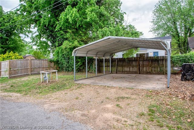 2305 S L Street, Fort Smith, AR 72901