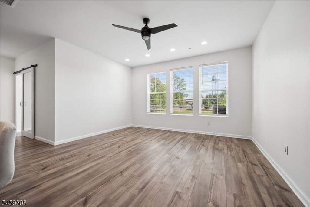 82 Depot Way, Dunellen Boro, NJ 08812 — photo 3