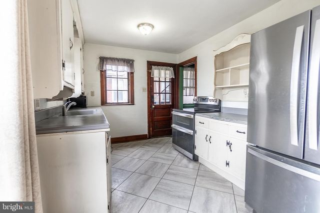 327 NORWAY ST, York, PA 17403