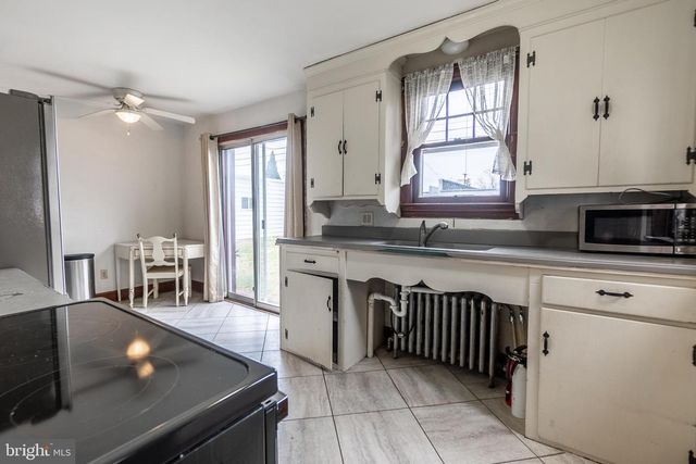 327 NORWAY ST, York, PA 17403