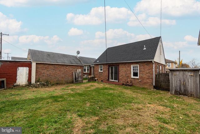 327 NORWAY ST, York, PA 17403