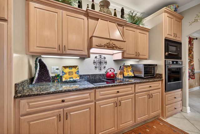 14 Alhaja Lane, Hot Springs Village, AR 71909