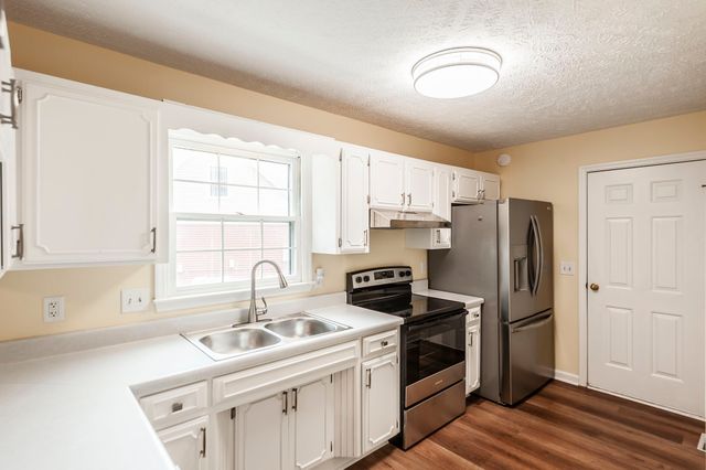2514 Wellington Pl, Murfreesboro, TN 37128