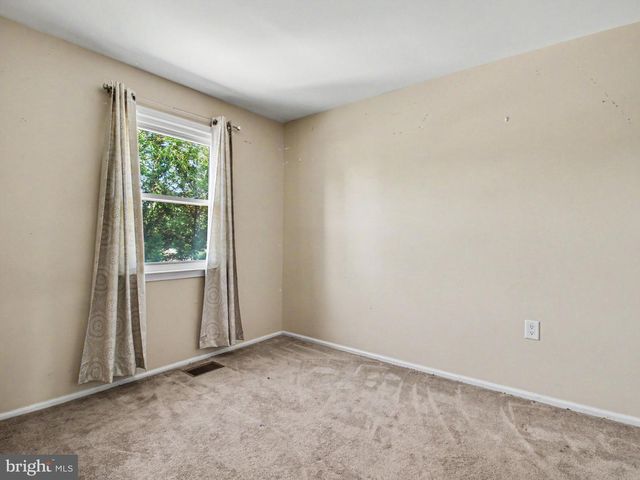 17918 HICKORY LN, Hagerstown, MD 21740