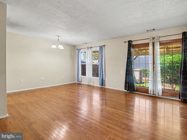 17918 HICKORY LN, Hagerstown, MD 21740