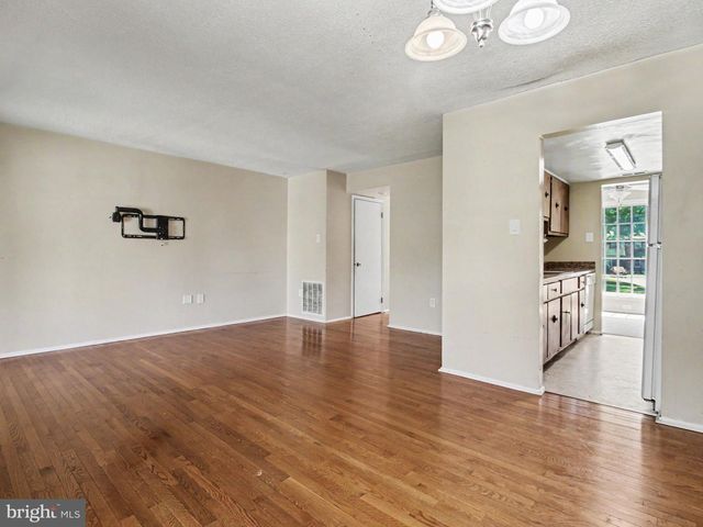 17918 HICKORY LN, Hagerstown, MD 21740