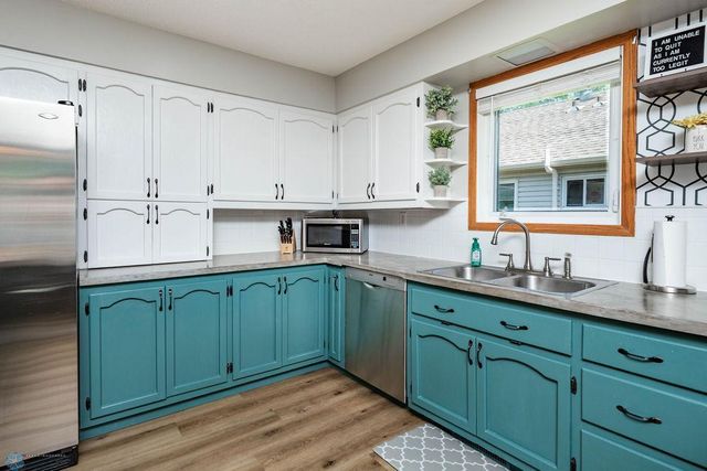105 5th Avenue W, West Fargo, ND 58078