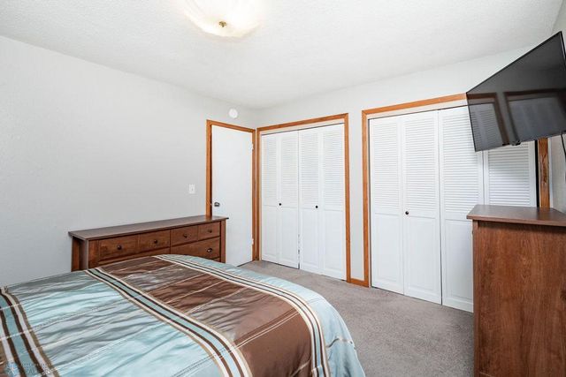 105 5th Avenue W, West Fargo, ND 58078