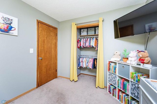 105 5th Avenue W, West Fargo, ND 58078