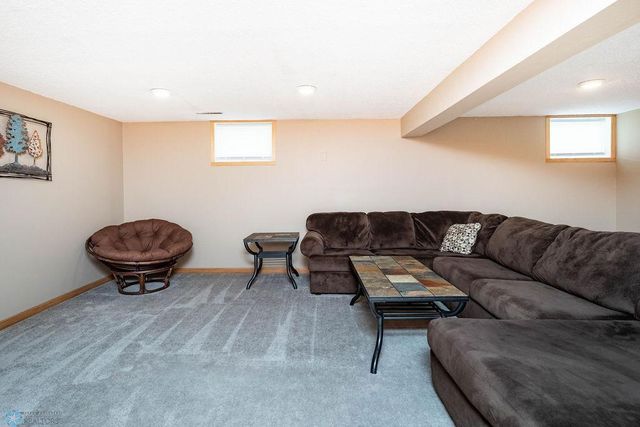 105 5th Avenue W, West Fargo, ND 58078