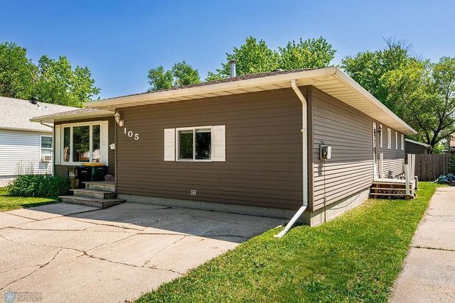 105 5th Avenue W, West Fargo, ND 58078