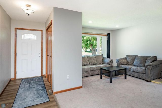 105 5th Avenue W, West Fargo, ND 58078