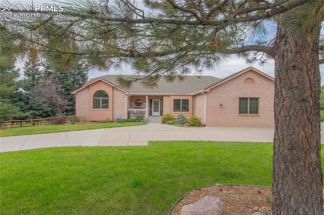 1660 Old Antlers Way, Monument, CO 80132