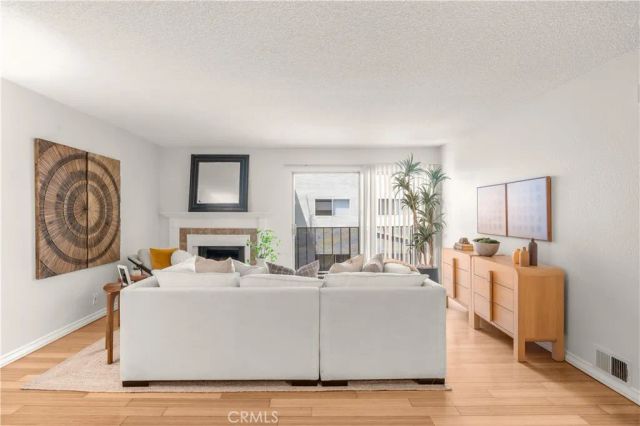1919 E Beverly 205, Long Beach, CA 90802