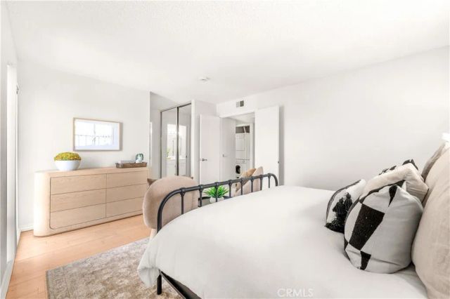 1919 E Beverly 205, Long Beach, CA 90802