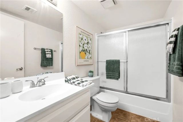 1919 E Beverly 205, Long Beach, CA 90802