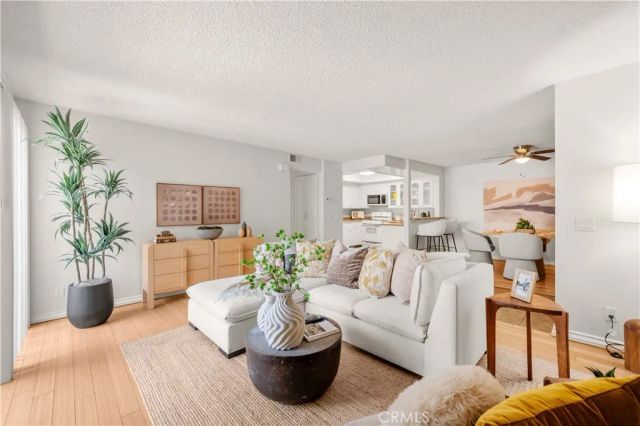 1919 E Beverly 205, Long Beach, CA 90802