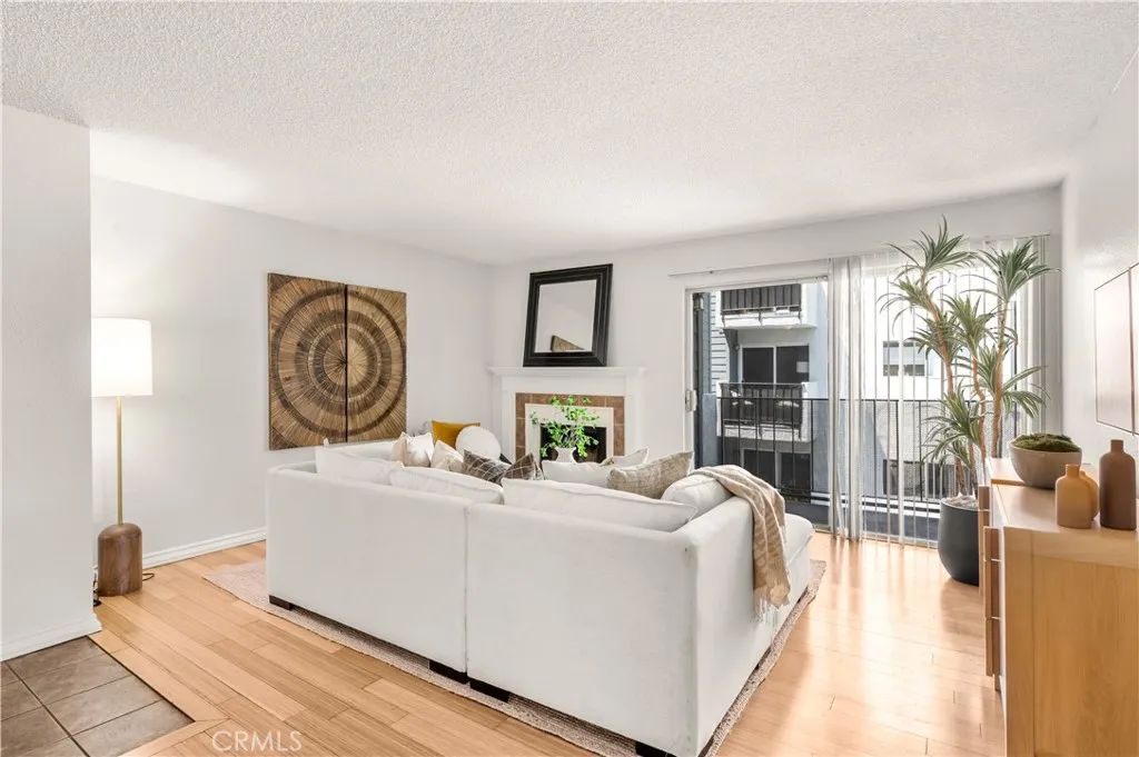 1919 E Beverly 205, Long Beach, CA 90802