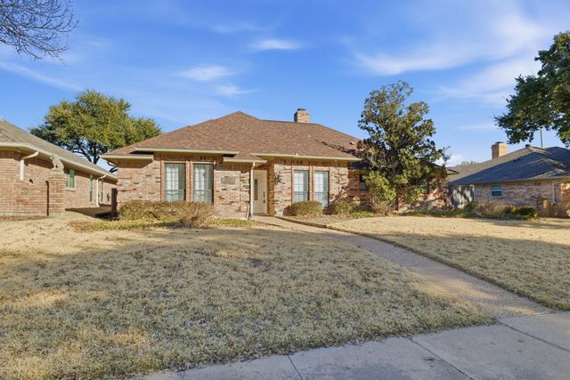 18516 Featherwood Drive, Dallas, TX 75252
