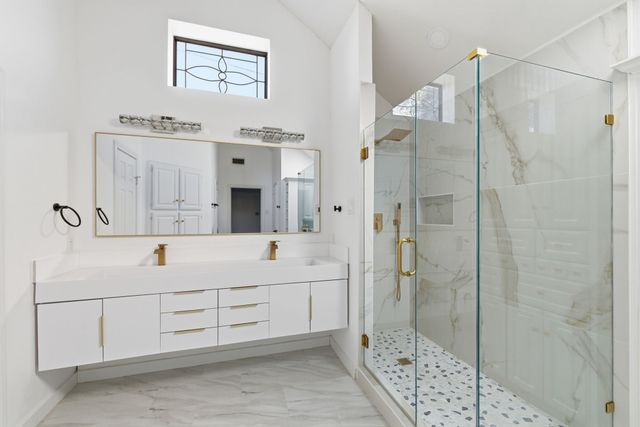 18516 Featherwood Drive, Dallas, TX 75252