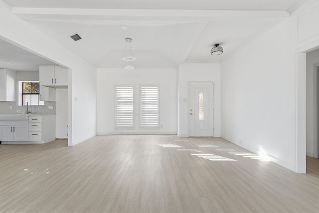 18516 Featherwood Drive, Dallas, TX 75252