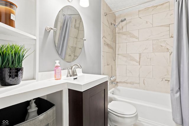 5305 E 19th Place, Indianapolis, IN 46218