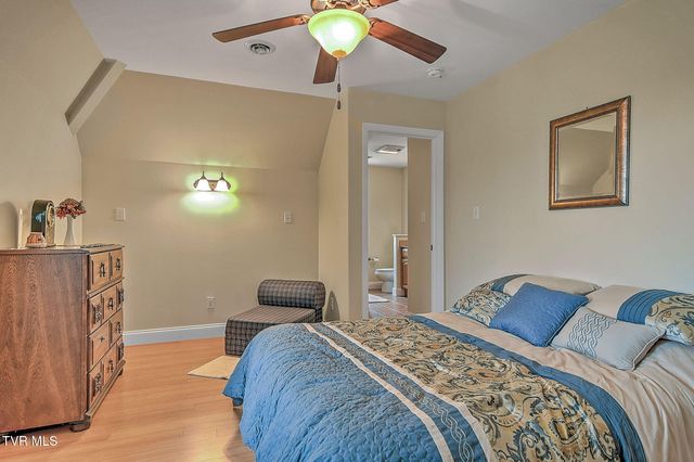 23047 Lone Eagle Drive, Bristol, VA 24202