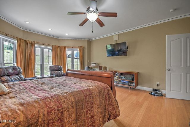 23047 Lone Eagle Drive, Bristol, VA 24202