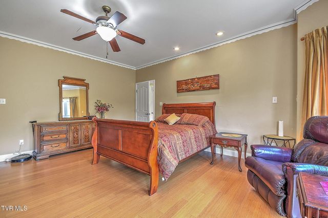 23047 Lone Eagle Drive, Bristol, VA 24202