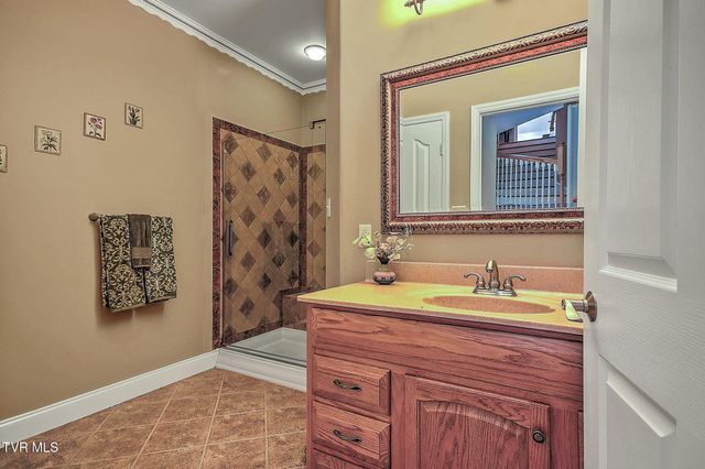 23047 Lone Eagle Drive, Bristol, VA 24202