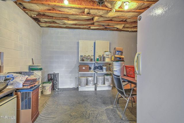 23047 Lone Eagle Drive, Bristol, VA 24202