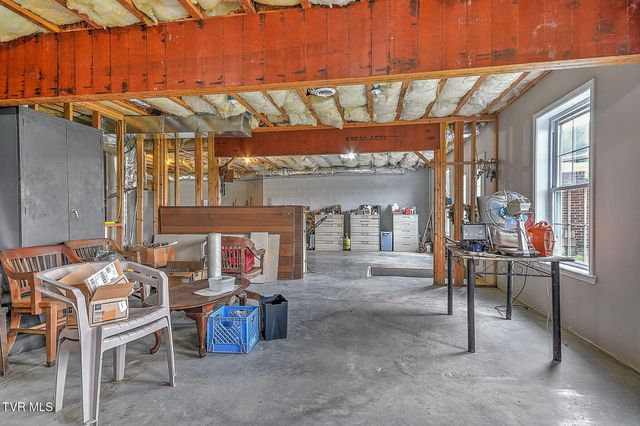 23047 Lone Eagle Drive, Bristol, VA 24202