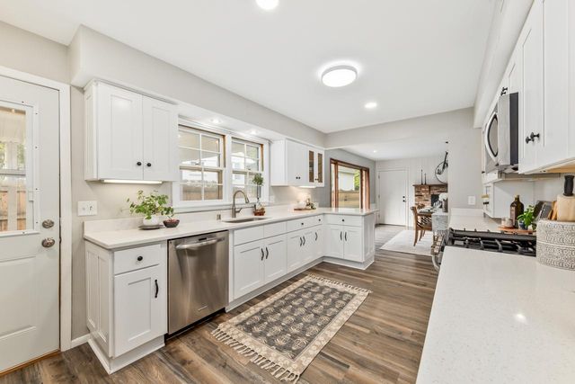 735 E Wabash AVENUE, Waukesha, WI 53186