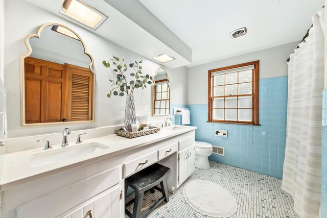 735 E Wabash AVENUE, Waukesha, WI 53186