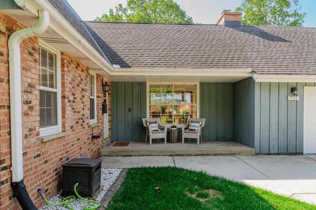 735 E Wabash AVENUE, Waukesha, WI 53186