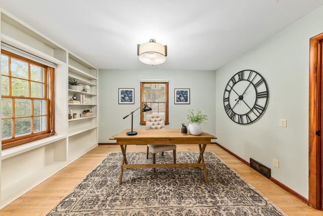 735 E Wabash AVENUE, Waukesha, WI 53186