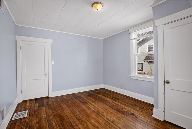 613 Doolittle Ave, Carnegie, PA 15106