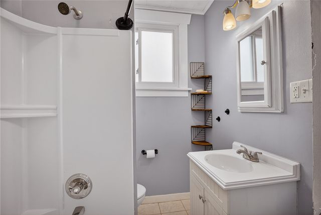 613 Doolittle Ave, Carnegie, PA 15106