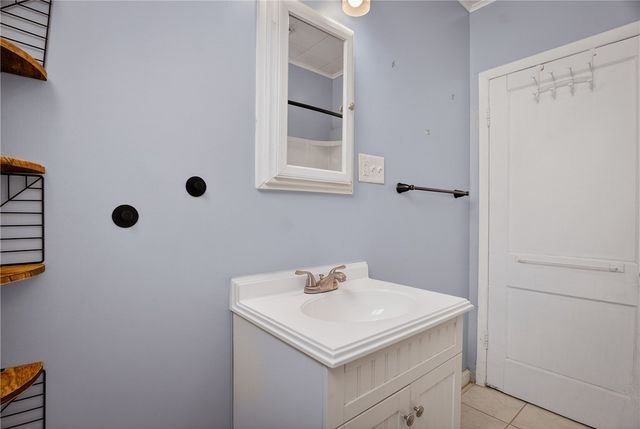 613 Doolittle Ave, Carnegie, PA 15106