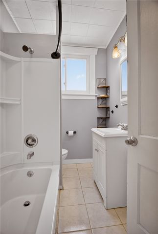 613 Doolittle Ave, Carnegie, PA 15106