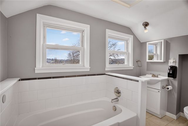 613 Doolittle Ave, Carnegie, PA 15106