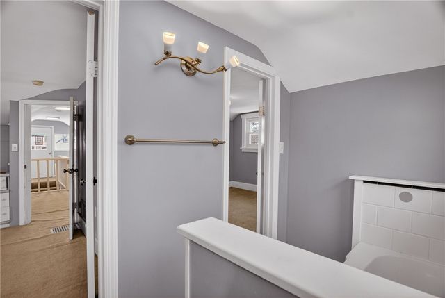 613 Doolittle Ave, Carnegie, PA 15106