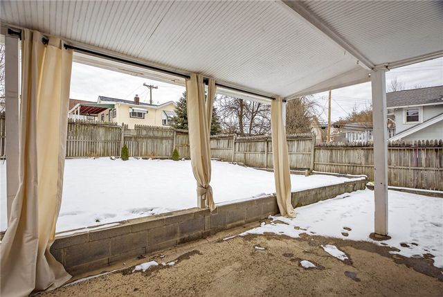 613 Doolittle Ave, Carnegie, PA 15106