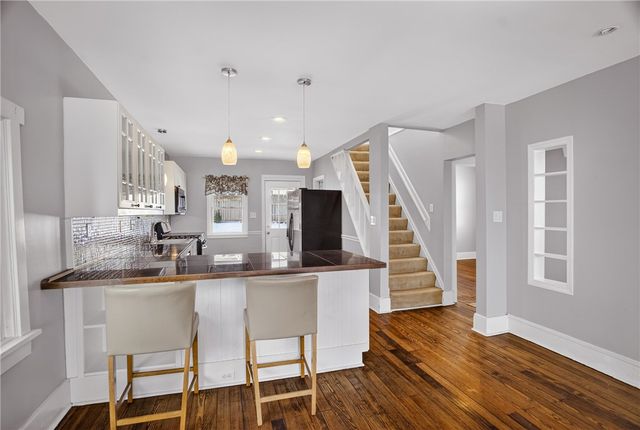 613 Doolittle Ave, Carnegie, PA 15106