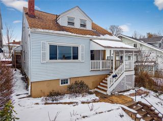 613 Doolittle Ave, Carnegie, PA 15106